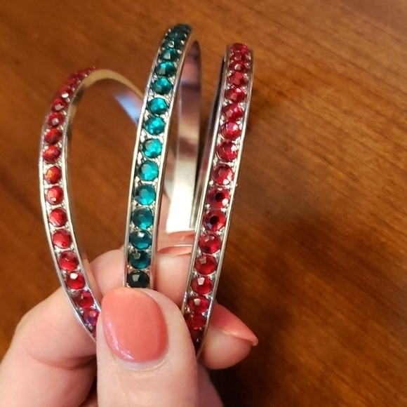 Bangle Set Red and Green Rhinestones Christmas Costume Jewelry EUC - Picture 6 of 6